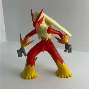 BLAZIKEN Battle Pack Deluxe Action Figure Nintendo Jazwares Pokémon 5" Pre-owned
